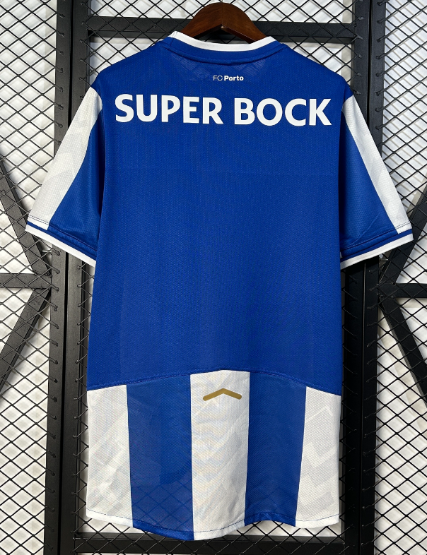 25∕26 Porto home