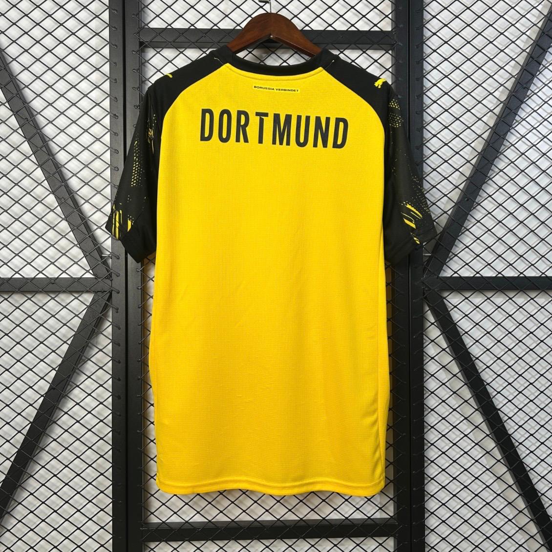 25∕26 Dortmund Home