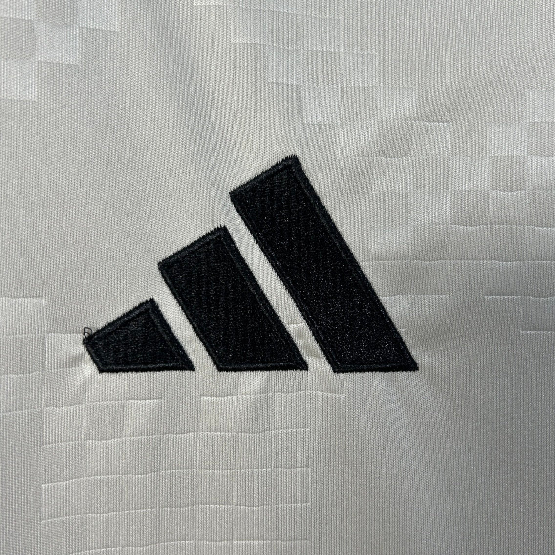 25∕26 Benfica Away