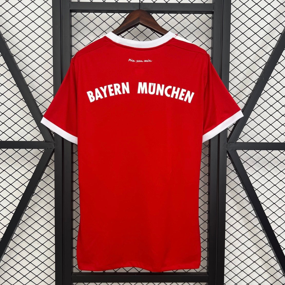 Retro Bayern Munich 17/18 Home