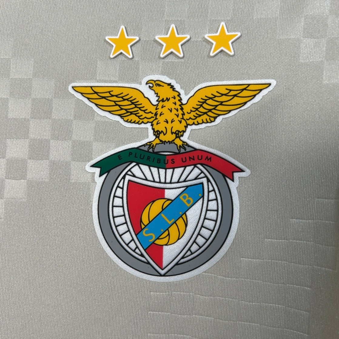 25∕26 Benfica Away