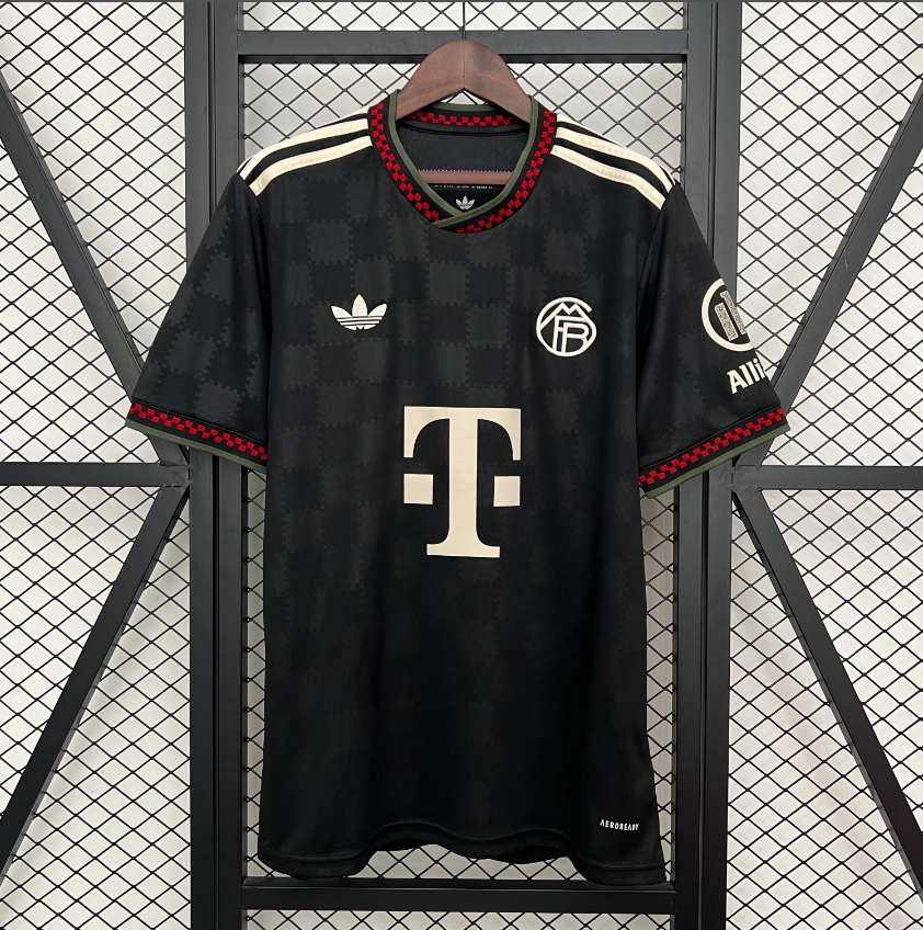25∕26 Bayern Munich third away