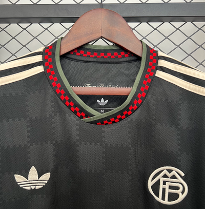 25∕26 Bayern Munich third away