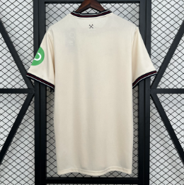 25∕26 West Ham United away