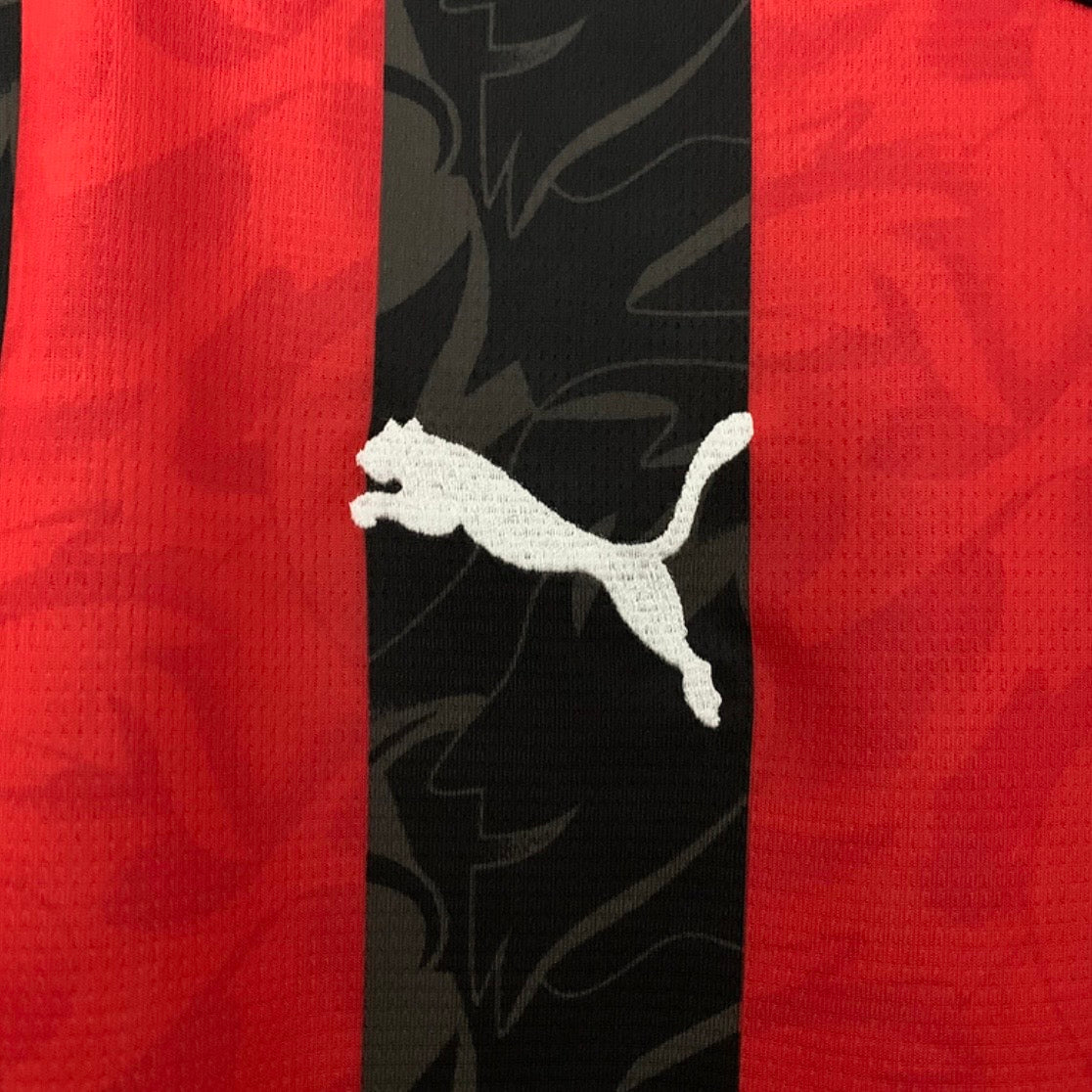 25∕26 AC Milan Home