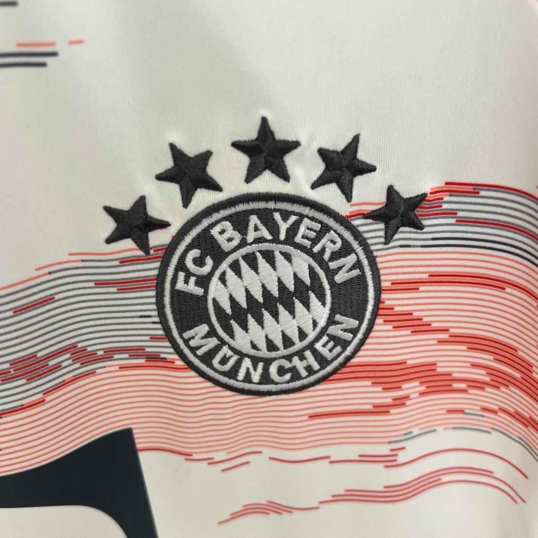 25∕26 Bayern Munich third away