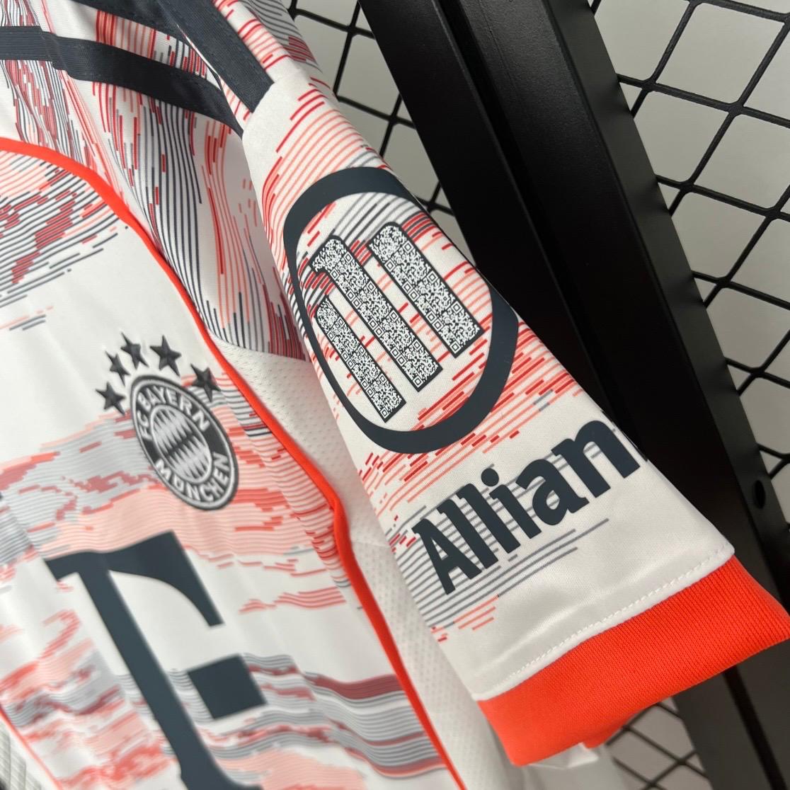 25∕26 Bayern Munich third away